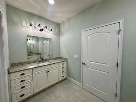 new home construction bathrooms 3